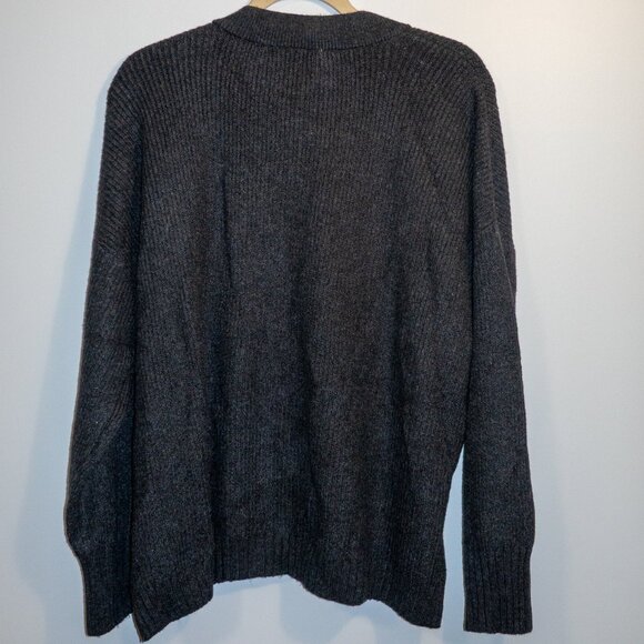 Free Assembly V neck sweater - Picture 3 of 4